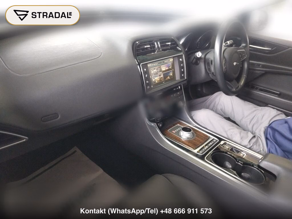 JAGUAR XE XE 25T PORTFOLIO, miniaturka 4