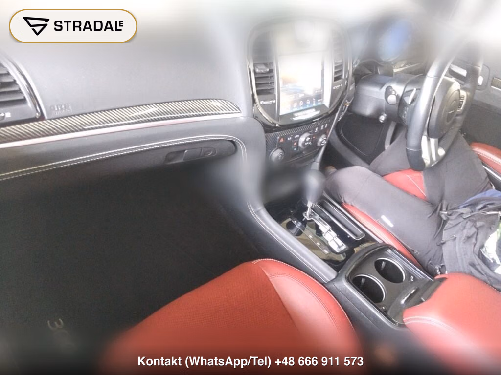 CHRYSLER 300 SRT8, miniaturka 4