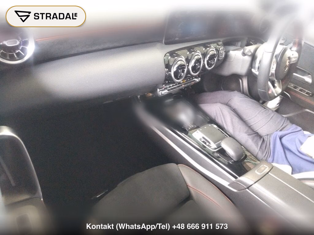 MERCEDES BENZ A-CLASS A200D AMG LINE, miniaturka 4