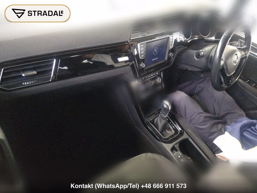 VOLKSWAGEN GOLF TOURAN TSI HIGH LINE, miniaturka 4