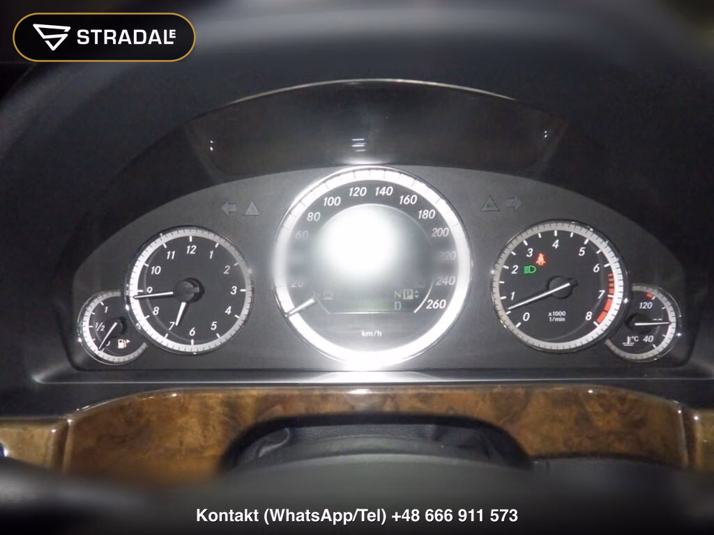 MERCEDES BENZ E-CLASS 4D E300, miniaturka 7