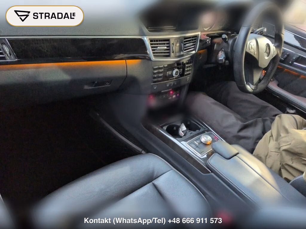 MERCEDES BENZ E-CLASS 4D E550 AVANTGARDE, miniaturka 4