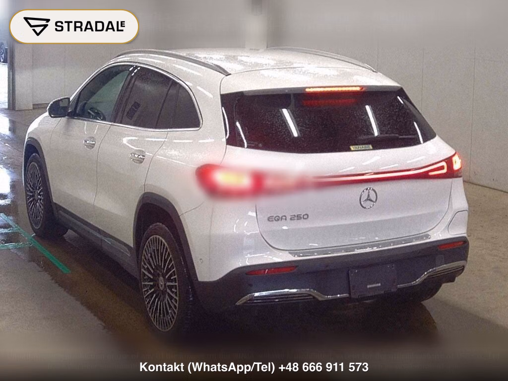 MERCEDES BENZ EQA, miniaturka 3