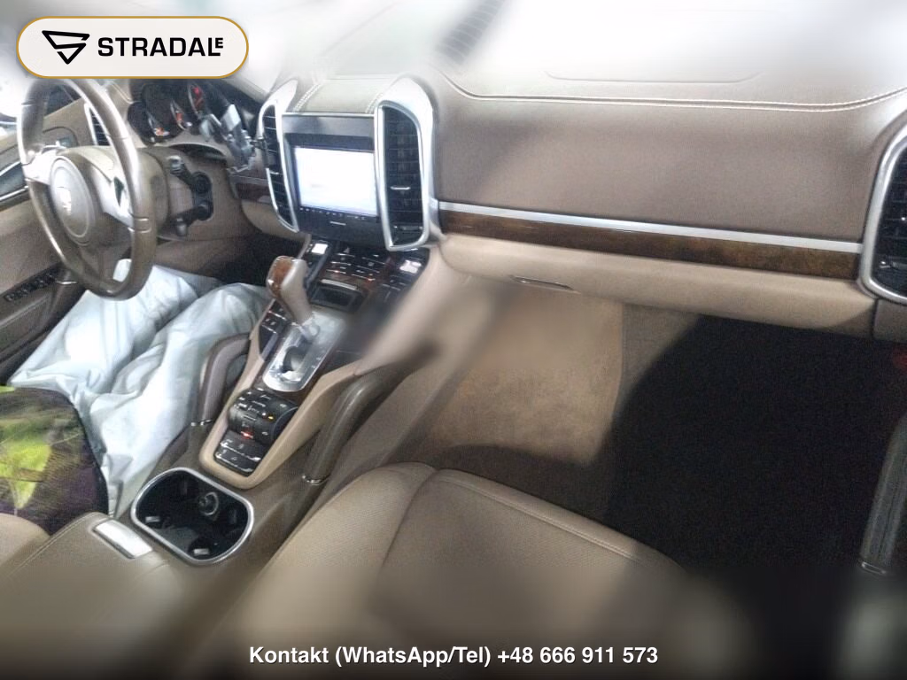PORSCHE CAYENNE 4WD TURBO, miniaturka 4