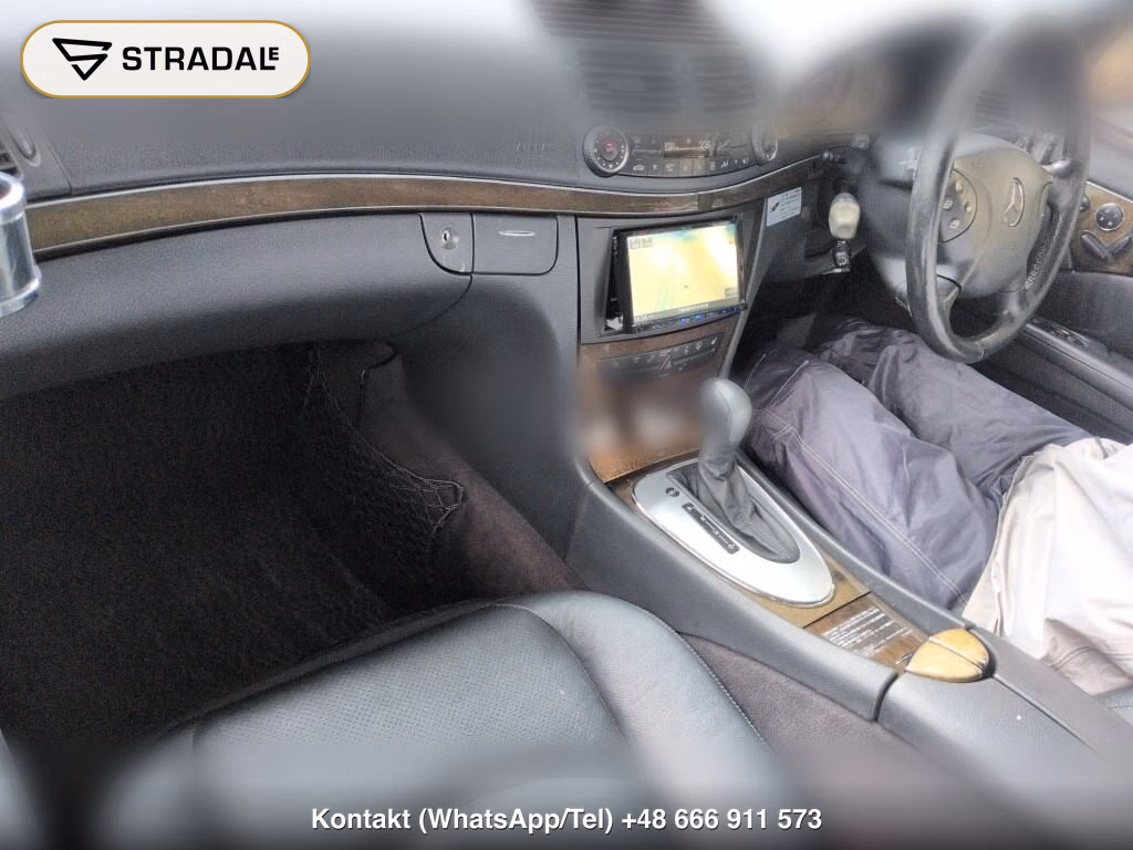 MERCEDES BENZ E-CLASS 4D E320 AVANTGARDE, miniaturka 4
