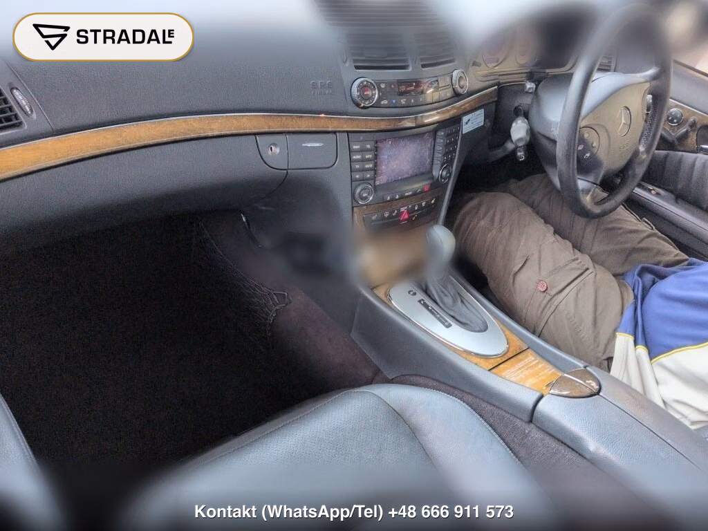 MERCEDES BENZ E-CLASS 4D E320 AVANTGARDE, miniaturka 4