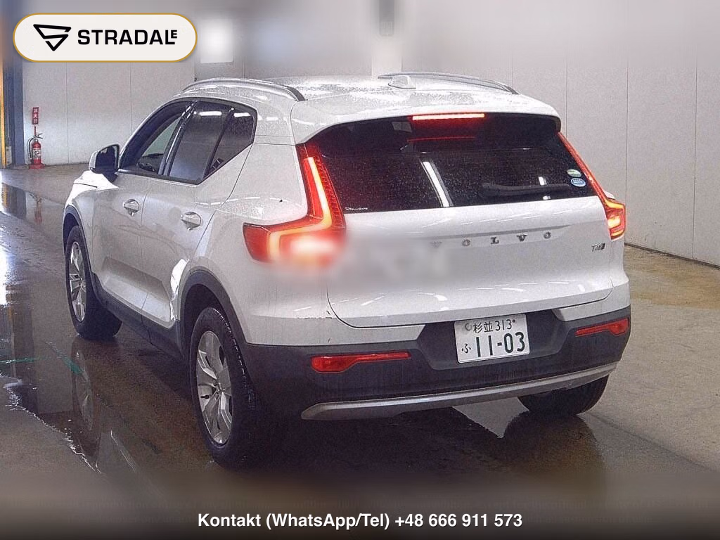 VOLVO XC40 4WD T4 AWD MOMENTUM, miniaturka 3