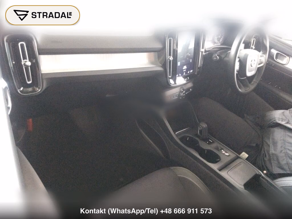 VOLVO XC40 4WD T4 AWD MOMENTUM, miniaturka 4