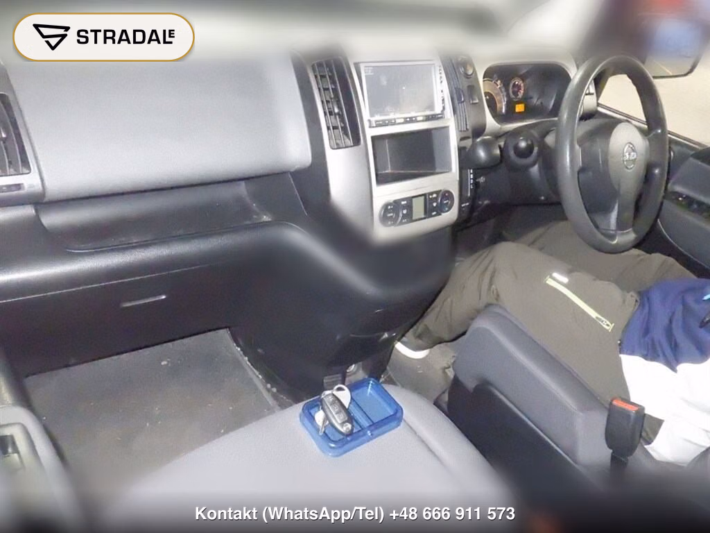 NISSAN SERENA 5D, miniaturka 4