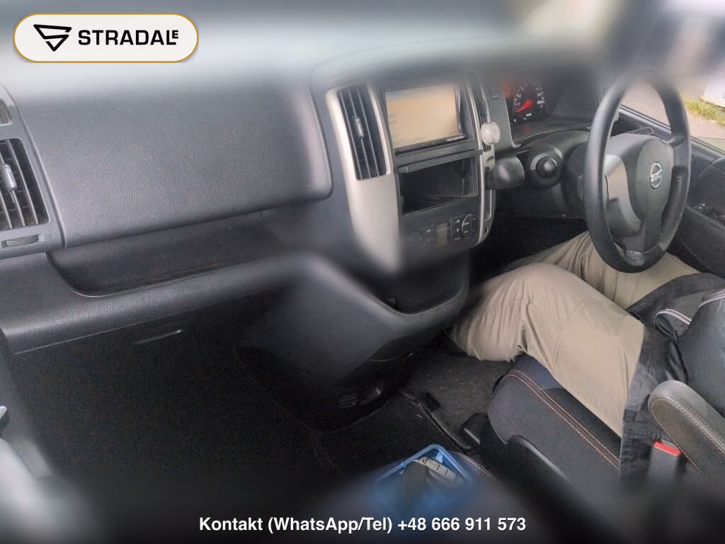 NISSAN SERENA 5D, miniaturka 4