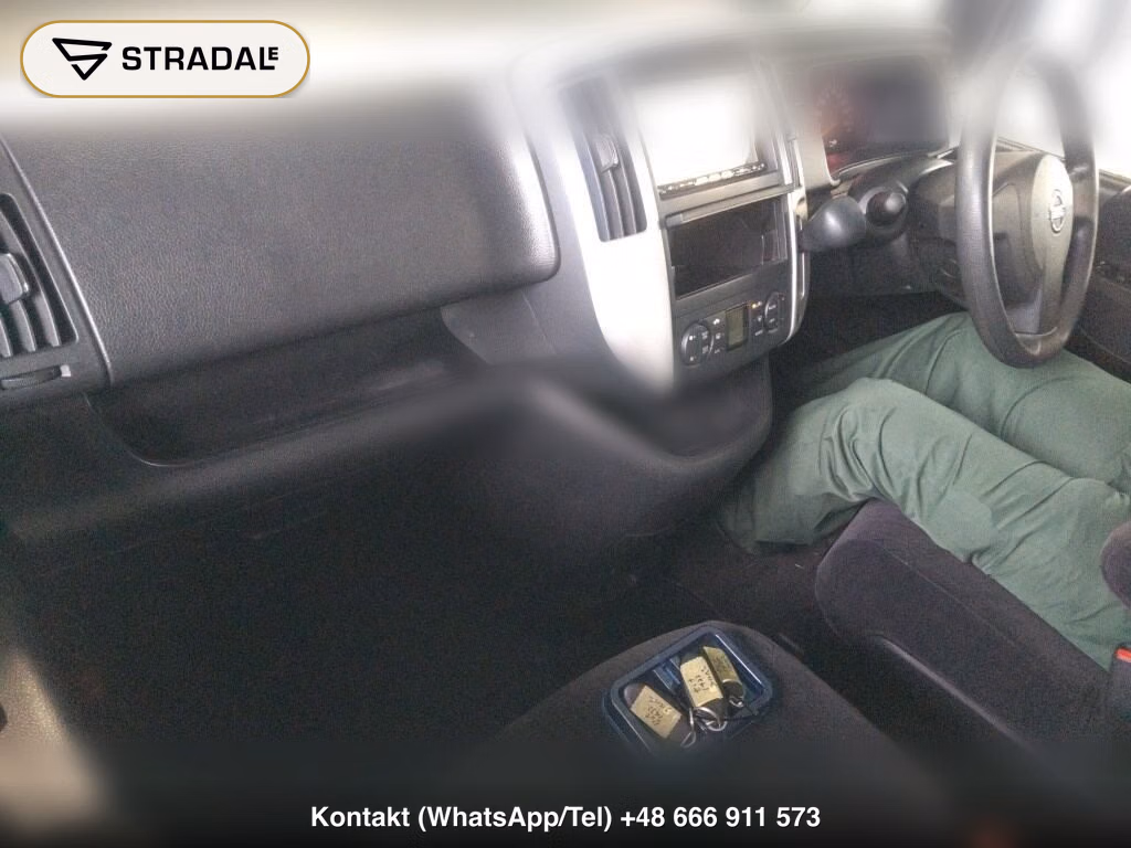 NISSAN SERENA 5D 20S, miniaturka 4