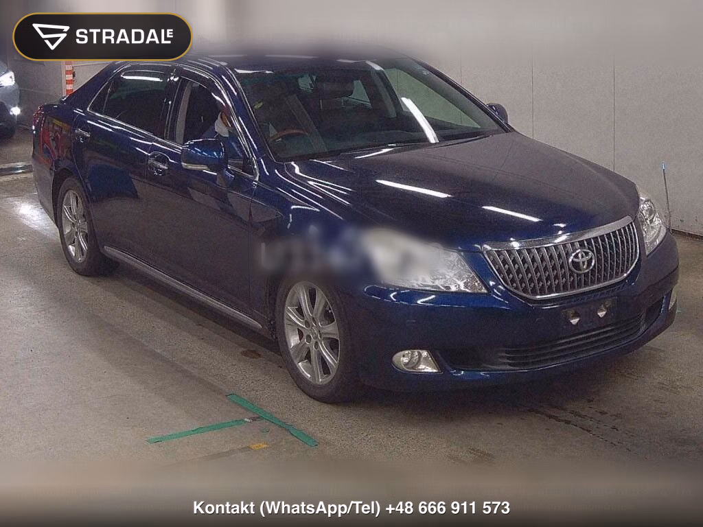 TOYOTA CROWN MAJESTA 4D 4WD I-FOUR, miniaturka 2