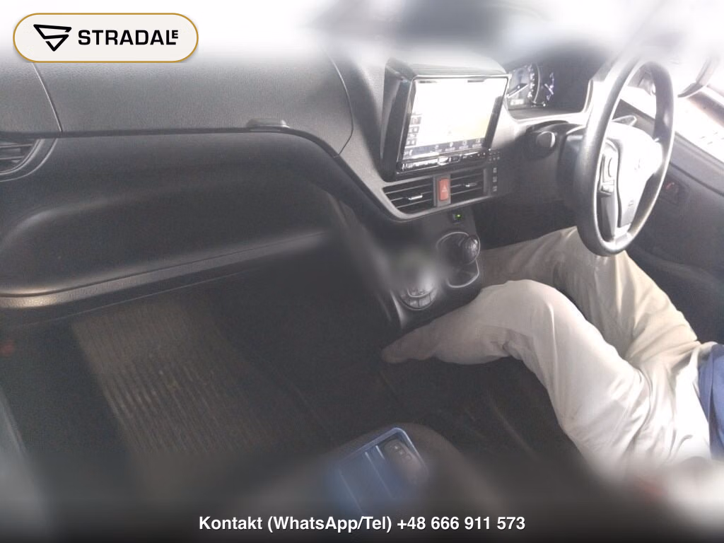 TOYOTA NOAH HYBRID X, miniaturka 4