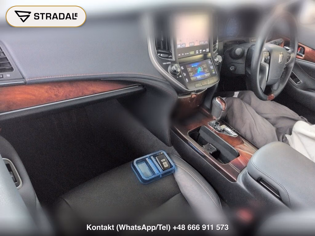 TOYOTA CROWN MAJESTA 4D F VERSION, miniaturka 4