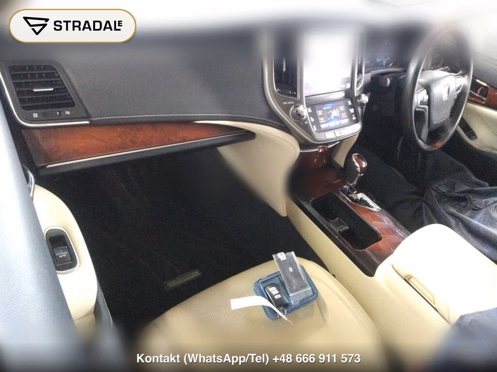 TOYOTA CROWN MAJESTA 4D F VERSION, miniaturka 4