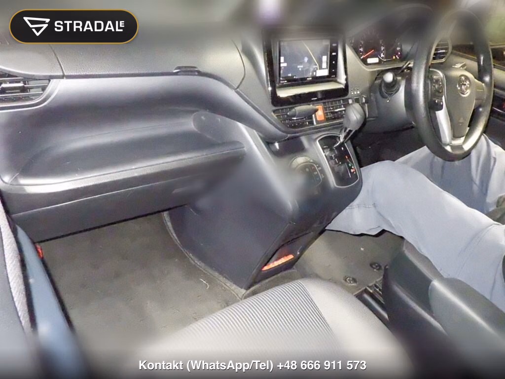 TOYOTA NOAH X, miniaturka 4