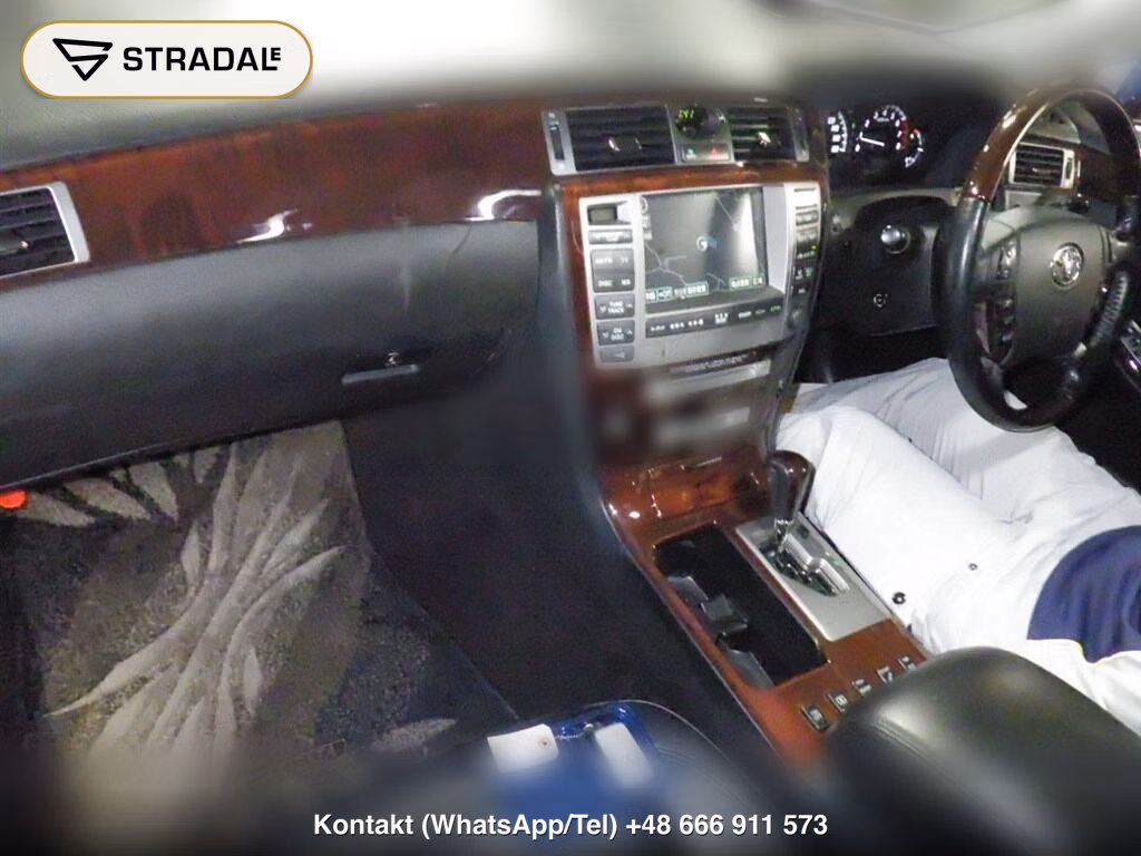 TOYOTA CROWN MAJESTA 4D C TYPE F PACKAGE, miniaturka 4