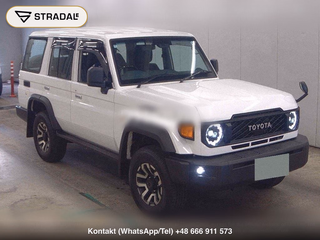 TOYOTA LAND CRUISER 70 5D 4WD AX, miniaturka 2
