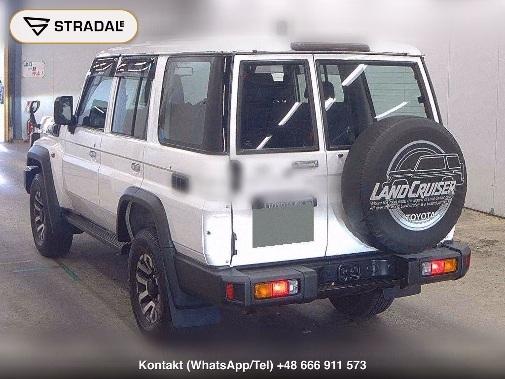 TOYOTA LAND CRUISER 70 5D 4WD AX, miniaturka 3