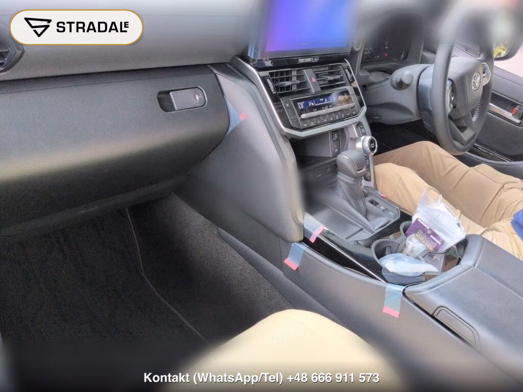 TOYOTA LAND CRUISER 4WD AX, miniaturka 4