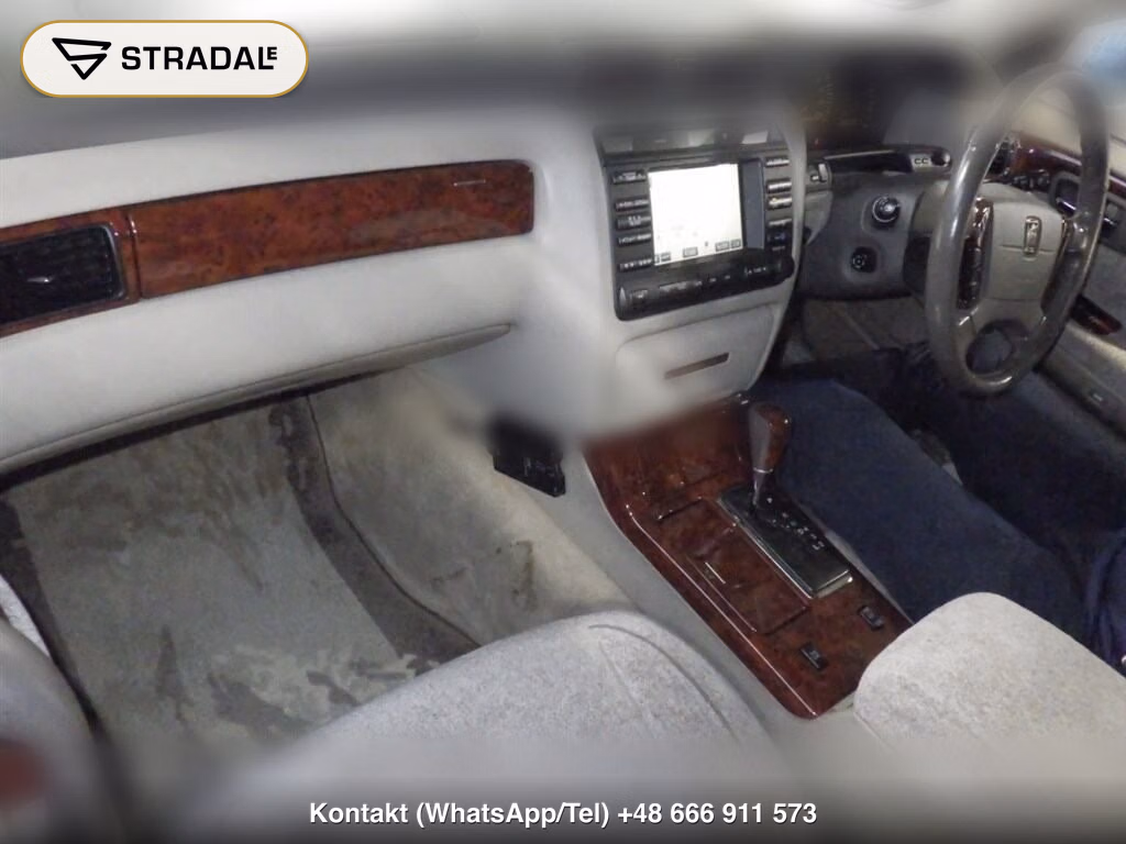 TOYOTA CROWN MAJESTA 4D 3.0A TYPE, miniaturka 4