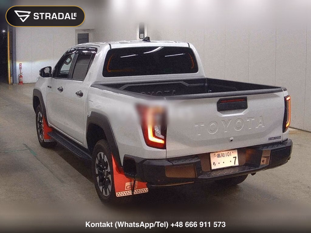 TOYOTA HILUX 4D 4WD Z, miniaturka 3