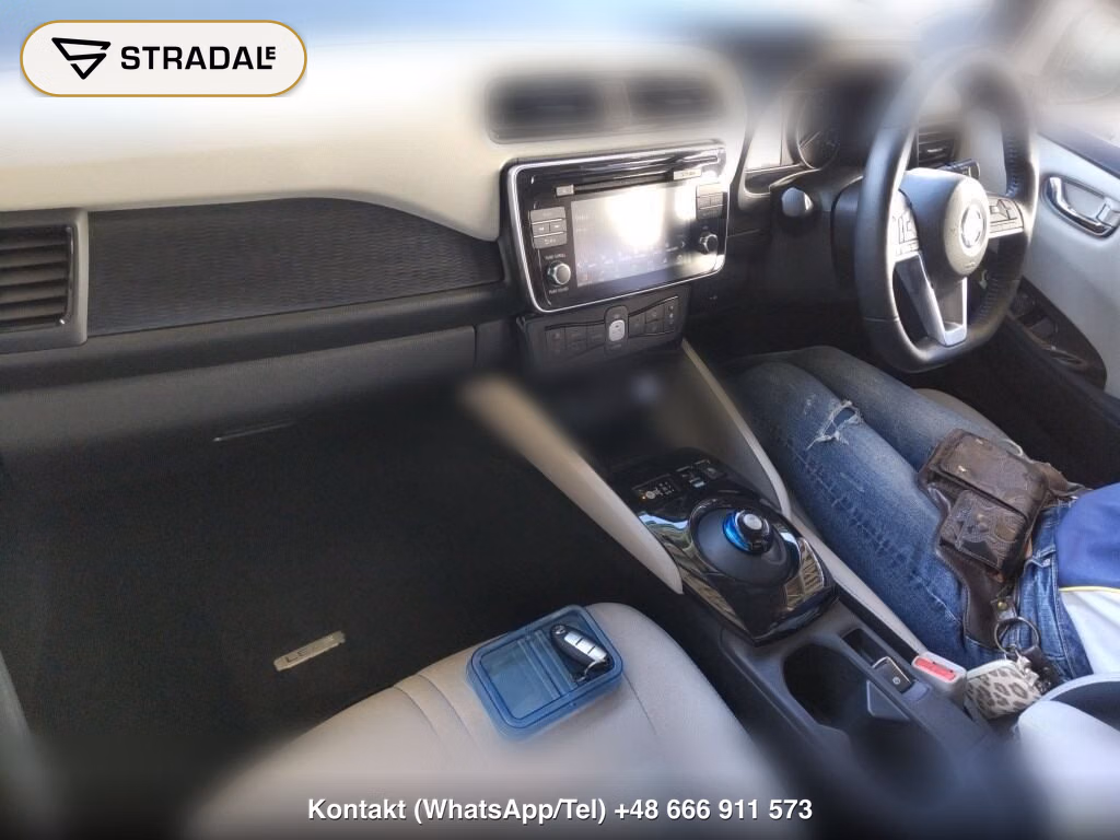 NISSAN LEAF G, miniaturka 4