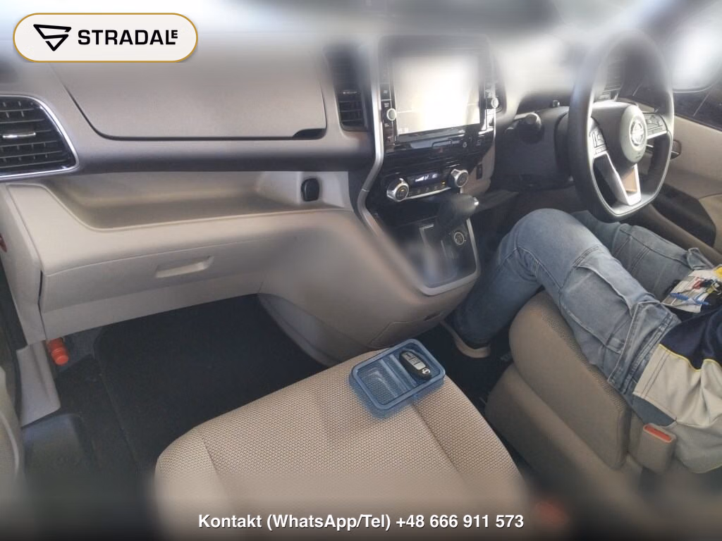 NISSAN SERENA 5D X V SELECTION, miniaturka 4