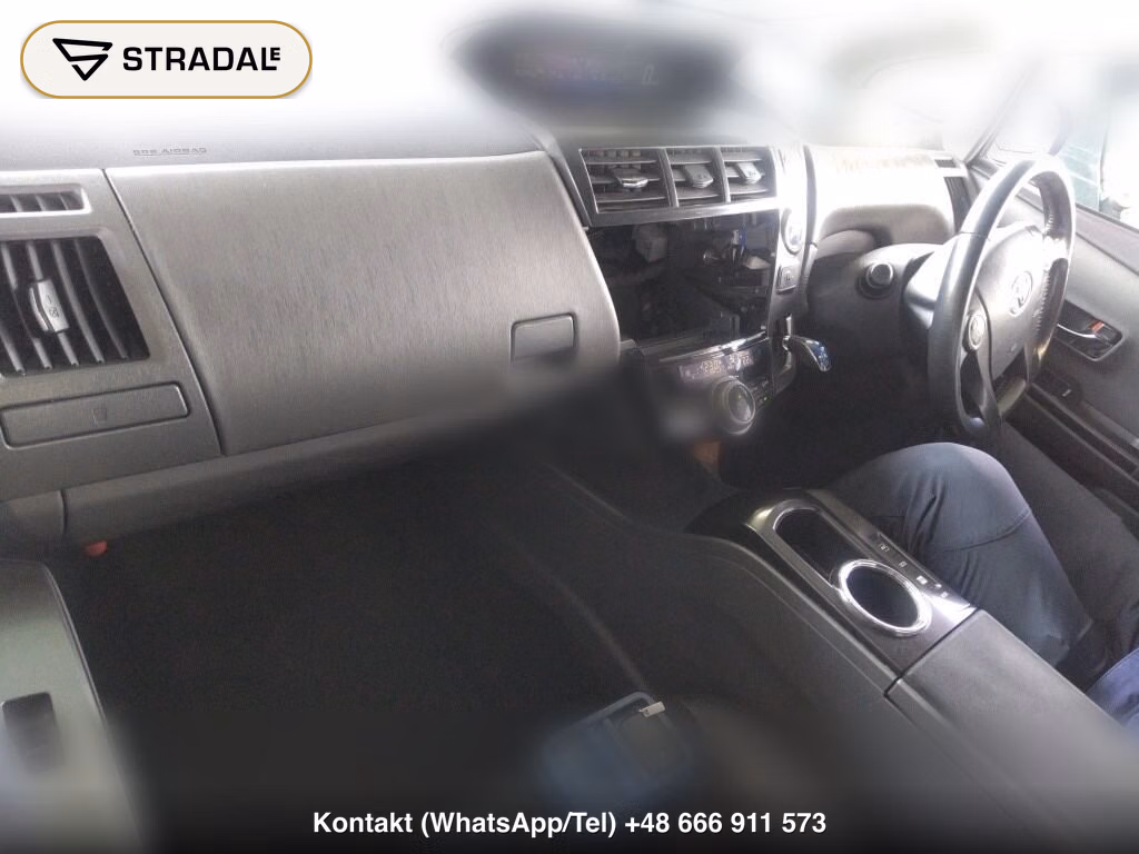 TOYOTA PRIUS ALPHA G TUNE BLACK, miniaturka 4