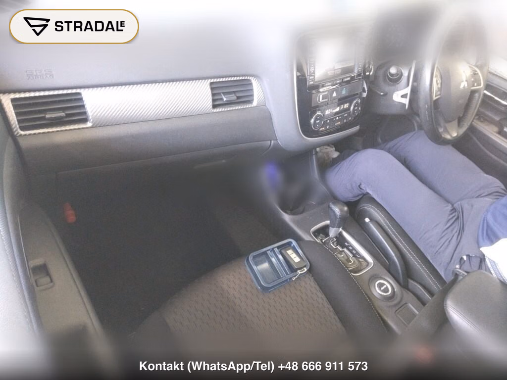 MITSUBISHI OUTLANDER 4WD 24G NAVI PACKAGE, miniaturka 4