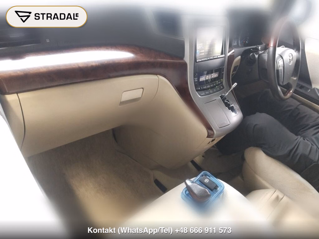 TOYOTA ALPHARD 4WD, miniaturka 4