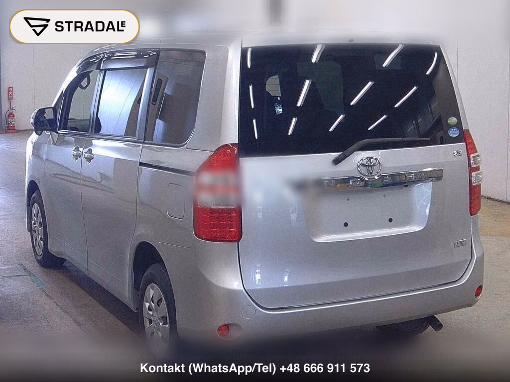 TOYOTA NOAH 4WD X, miniaturka 3