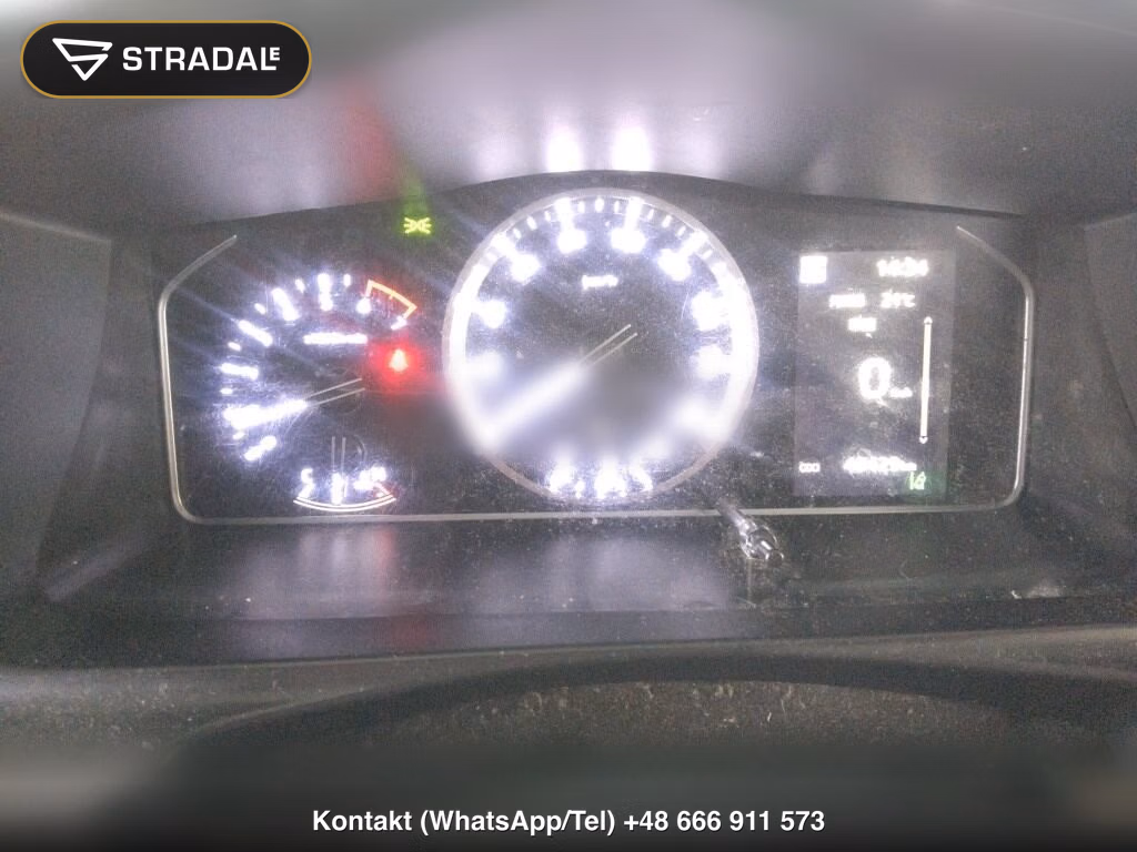 TOYOTA HIACE VAN 5D DX, miniaturka 4