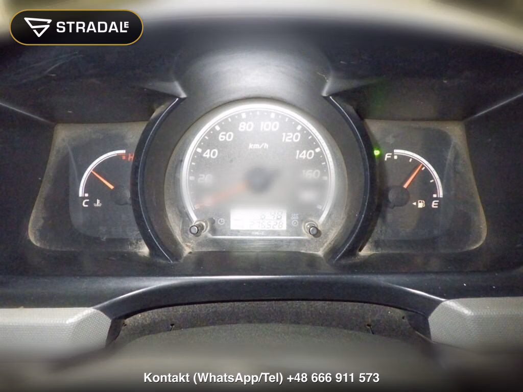 TOYOTA HIACE VAN 4D DX, miniaturka 4