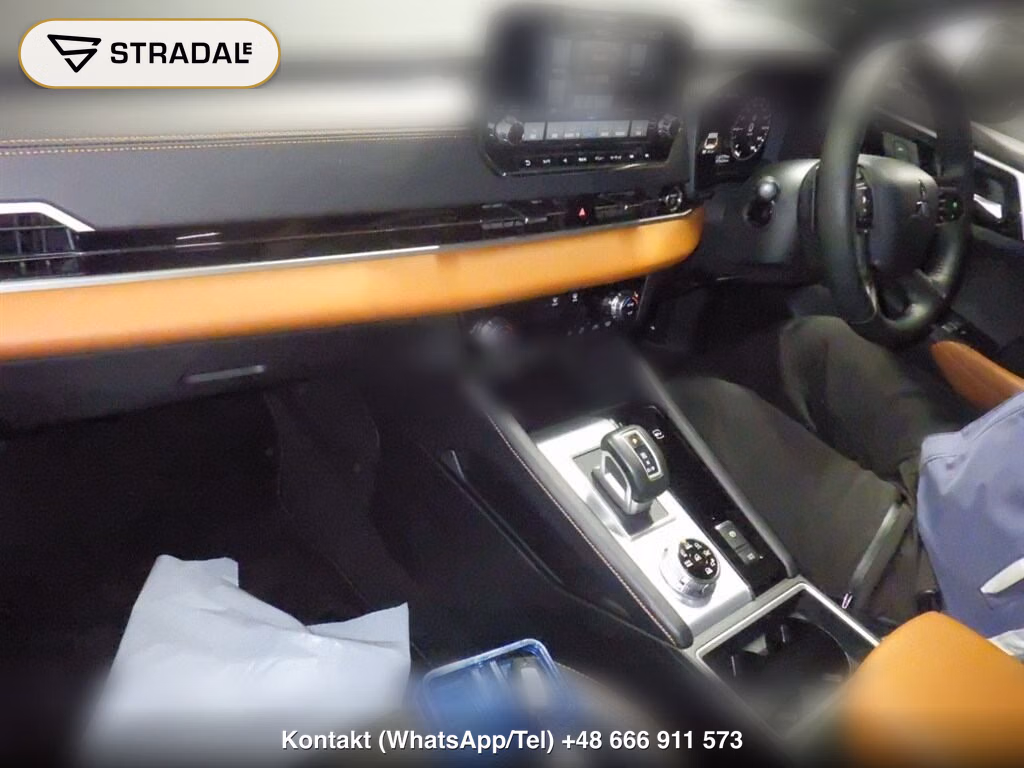 MITSUBISHI OUTLANDER PHEV 4WD P, miniaturka 4
