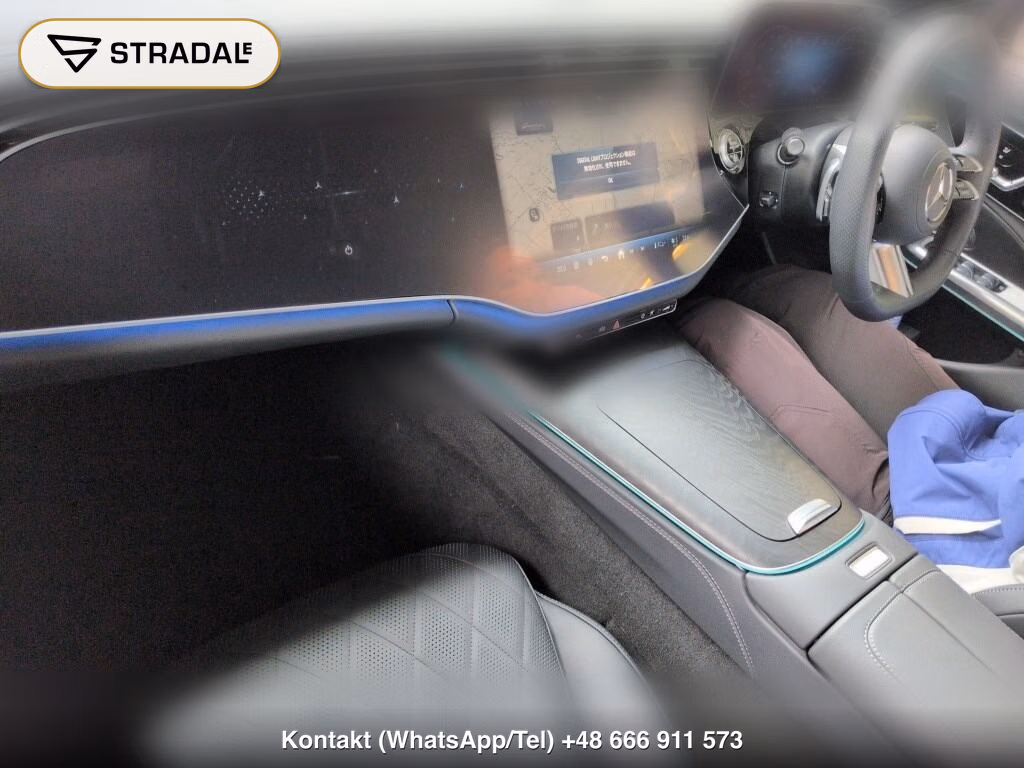 MERCEDES BENZ E-CLASS 4D E200 AVANTGARDE ISG MODEL, miniaturka 4