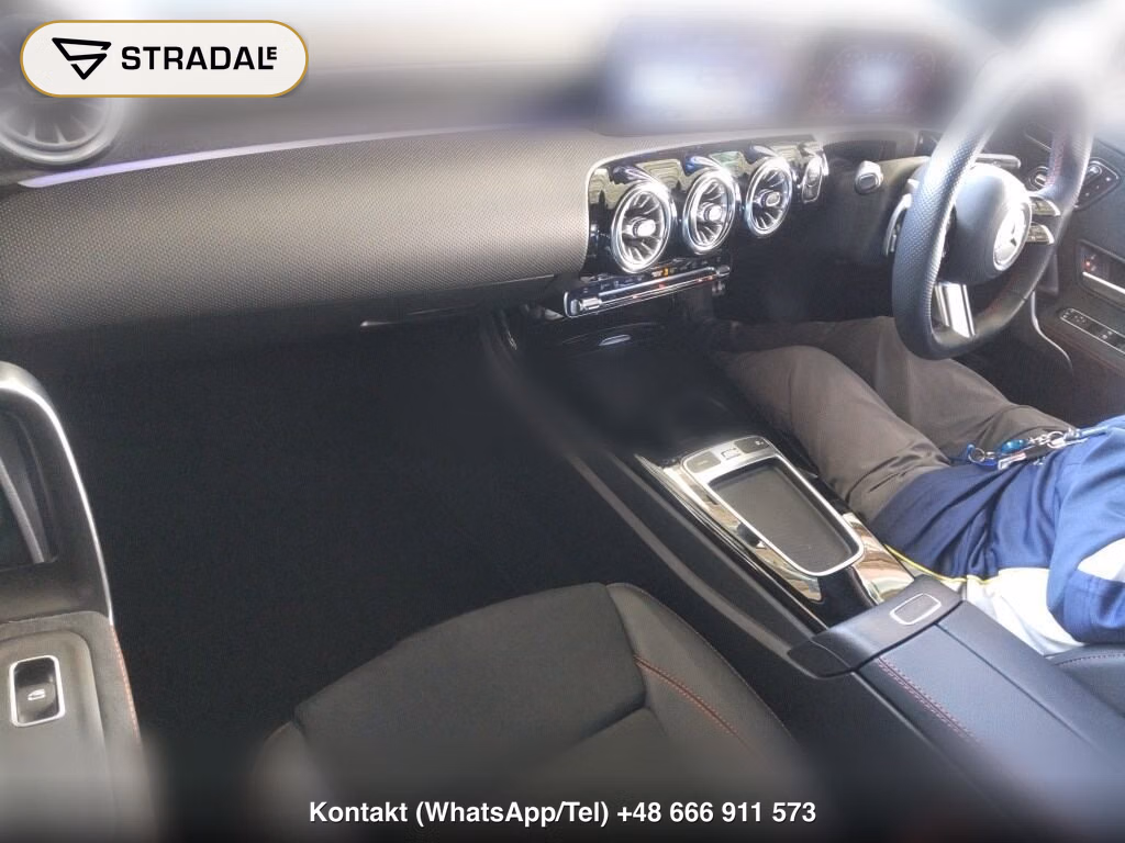 MERCEDES BENZ A-CLASS A200D AMG LINE, miniaturka 4