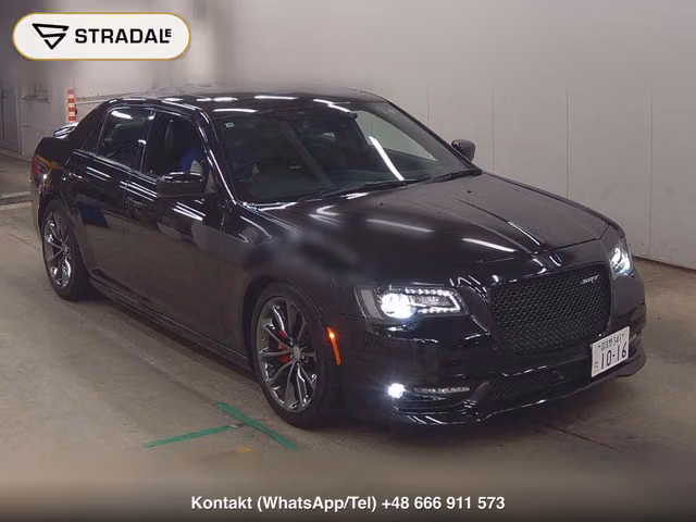CHRYSLER 300 SRT8 2017, samochód z aukcji Japonii
