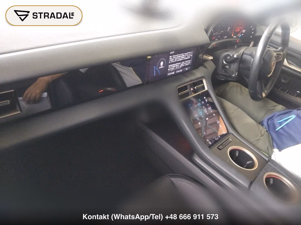 PORSCHE TAYCAN 4D BASE GRADE, miniaturka 4
