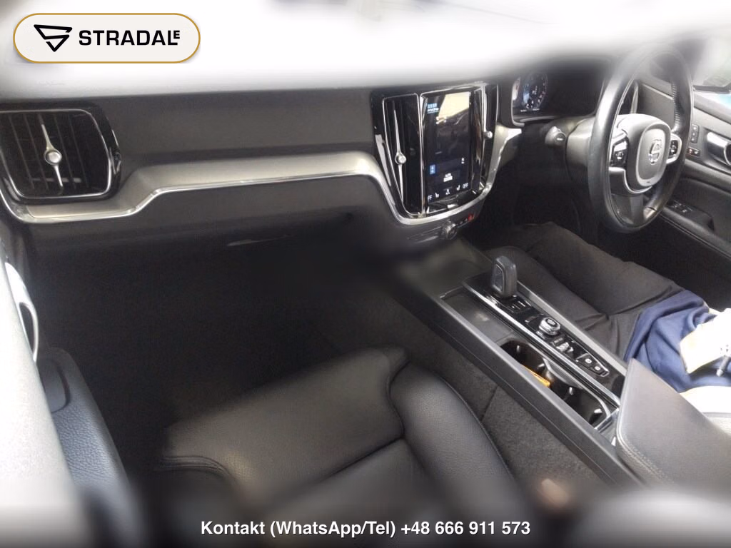VOLVO V60 B4 MOMENTUM, miniaturka 4
