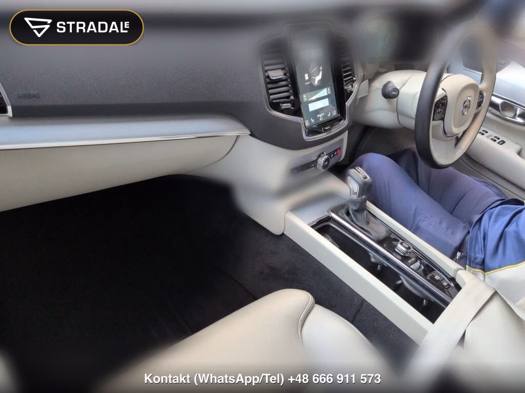 VOLVO XC90 4WD T5 AWD MOMENTUM, miniaturka 4