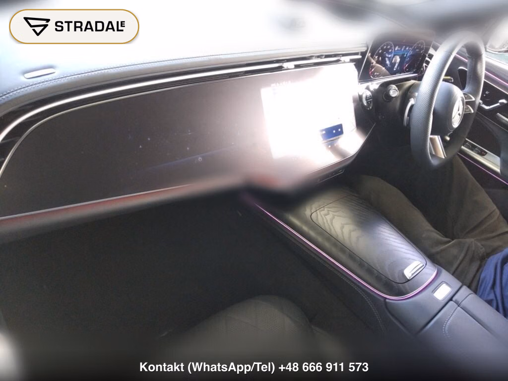 MERCEDES BENZ E-CLASS 4D E200 AVANTGARDE ISG MODEL, miniaturka 4