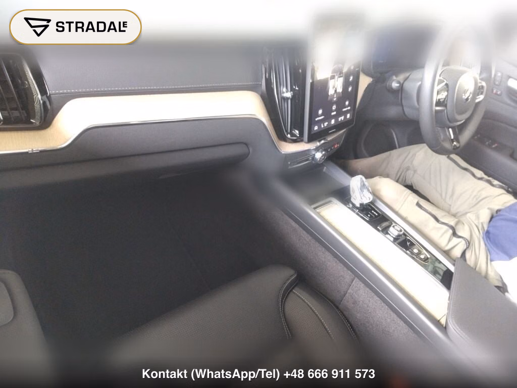 VOLVO XC60 4WD ULTRA B5 AWD, miniaturka 4