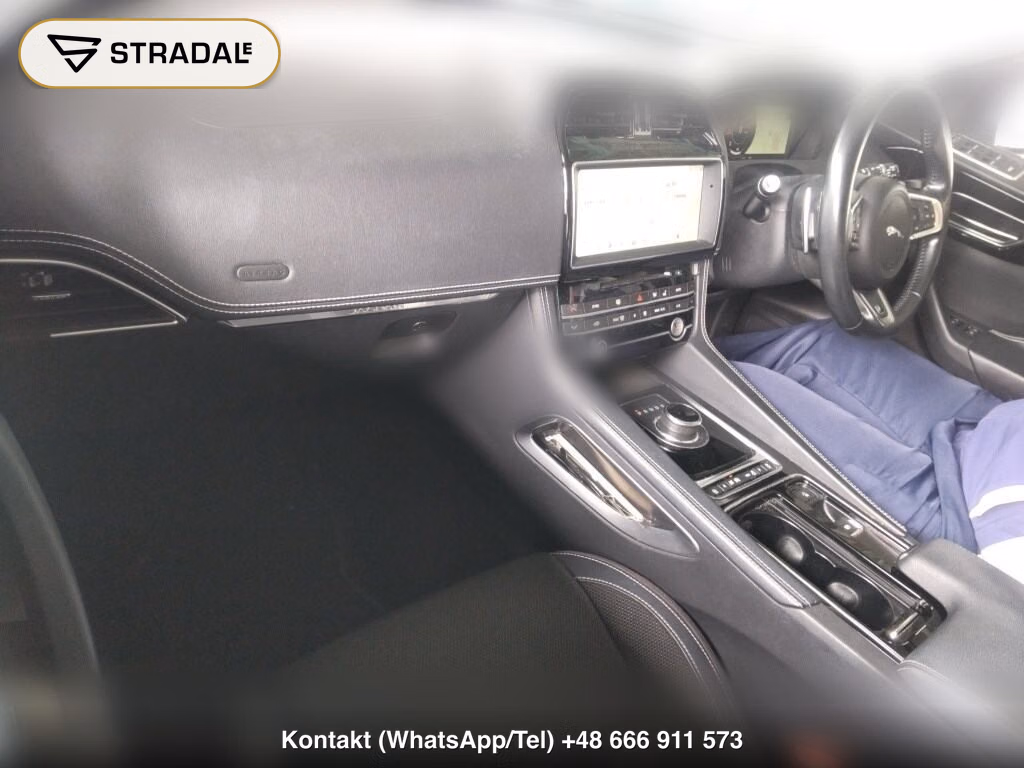 JAGUAR F-PACE 4WD, miniaturka 4