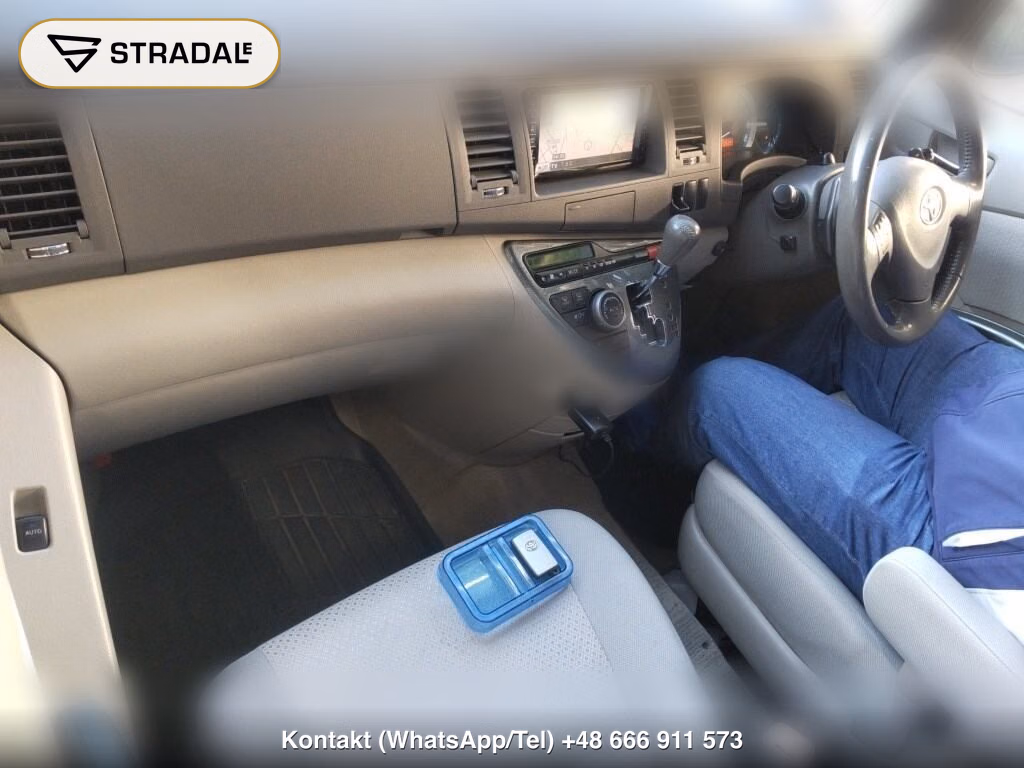 TOYOTA ISIS PLATANA LIMITED, miniaturka 4