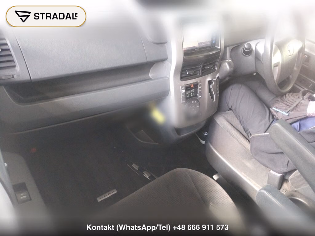 TOYOTA NOAH X L SELECTION, miniaturka 4