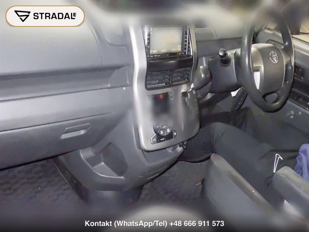 TOYOTA VOXY X, miniaturka 4