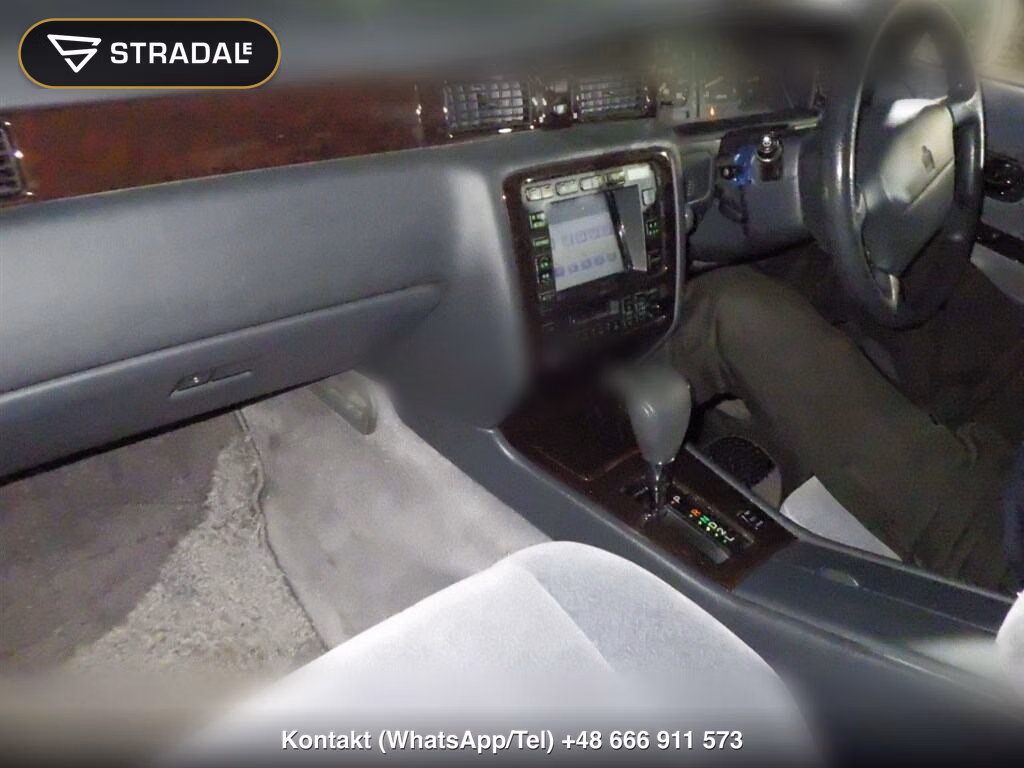 TOYOTA CROWN 4D 4WD ROYAL SALOON FOUR, miniaturka 4