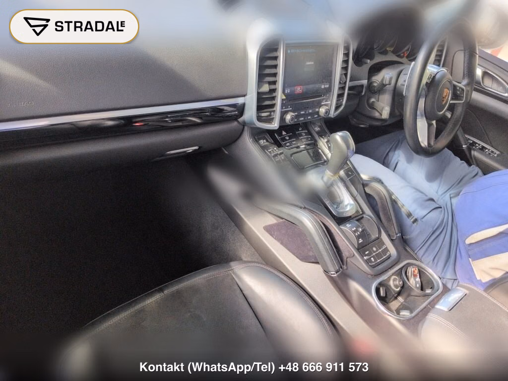 PORSCHE CAYENNE 4WD PLATINUM EDITION, miniaturka 4