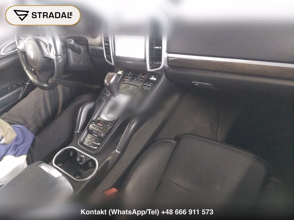 PORSCHE CAYENNE 4WD TURBO, miniaturka 3